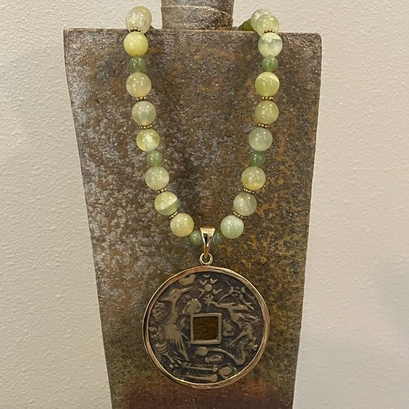 VINTAGE ASIAN JADE COIN Necklace - Picture 5 of 8